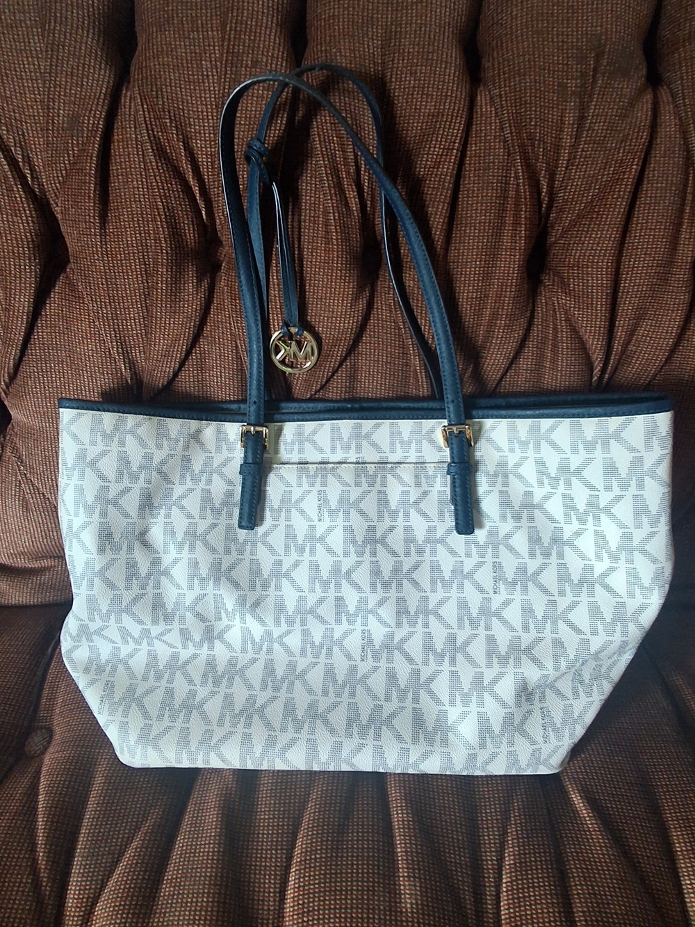 Authentic Michael Kors Jet Set East West Tote Bag - White/Navy (EUC!) - Picture 3 of 16